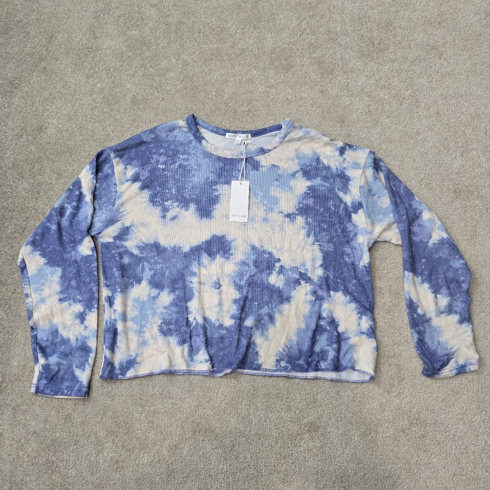 NWT ANTISTAR Blue/White Tie Dye Cropped Long Sleeve Top Women's Size Large